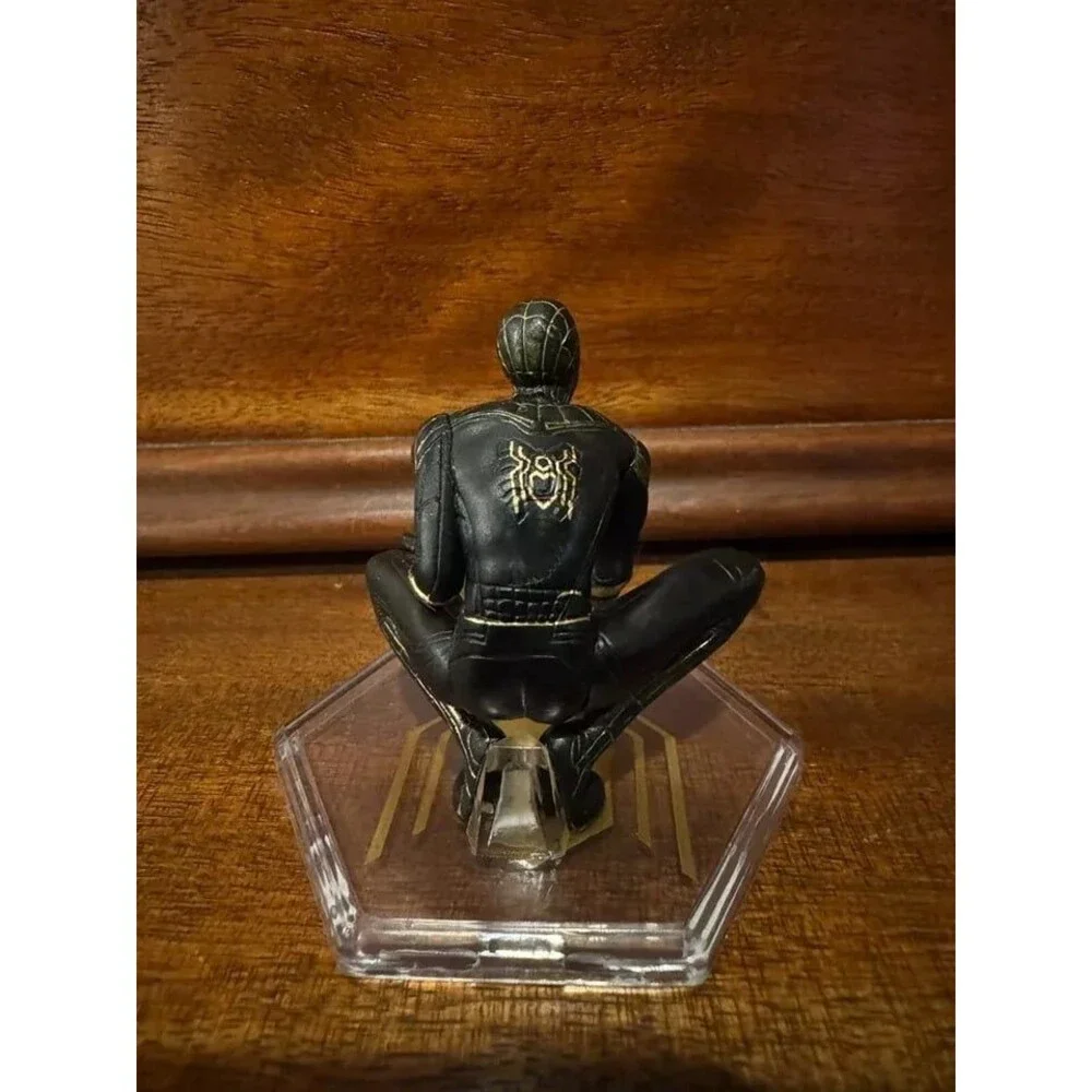 Marvel Crouching Spider-Man Black/Gold Suit and Vulture Cake Topper